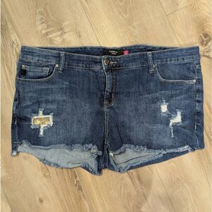 Sz 20 Torrid Cutoff Denim Shorts w/ Sequin Pockets!